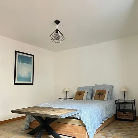 Apartment Spacieux Et Calme Rez-de-chaussee *